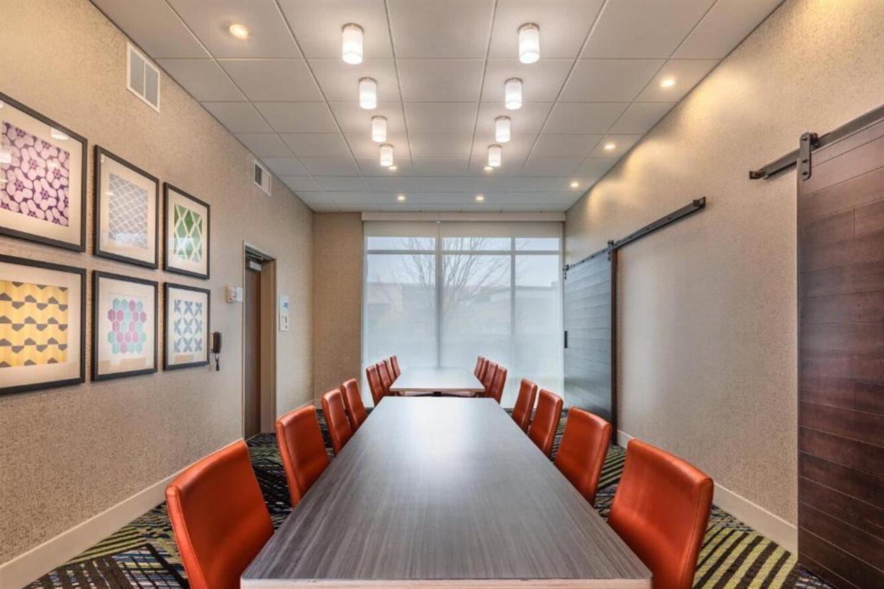 Holiday Inn Express & Suites Salem North - Keizer By Ihg Exterior foto