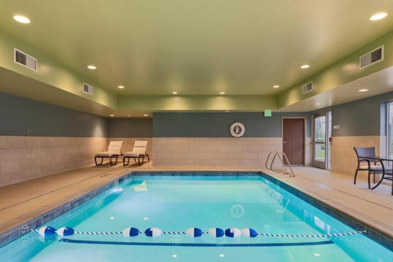 Holiday Inn Express & Suites Salem North - Keizer By Ihg Exterior foto